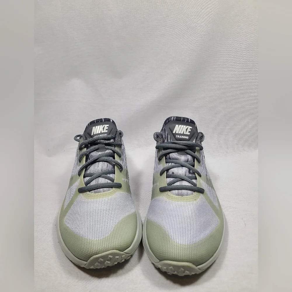 Nike Zoom speed Trainer- Womens size 8.5 - Picture 2 of 5